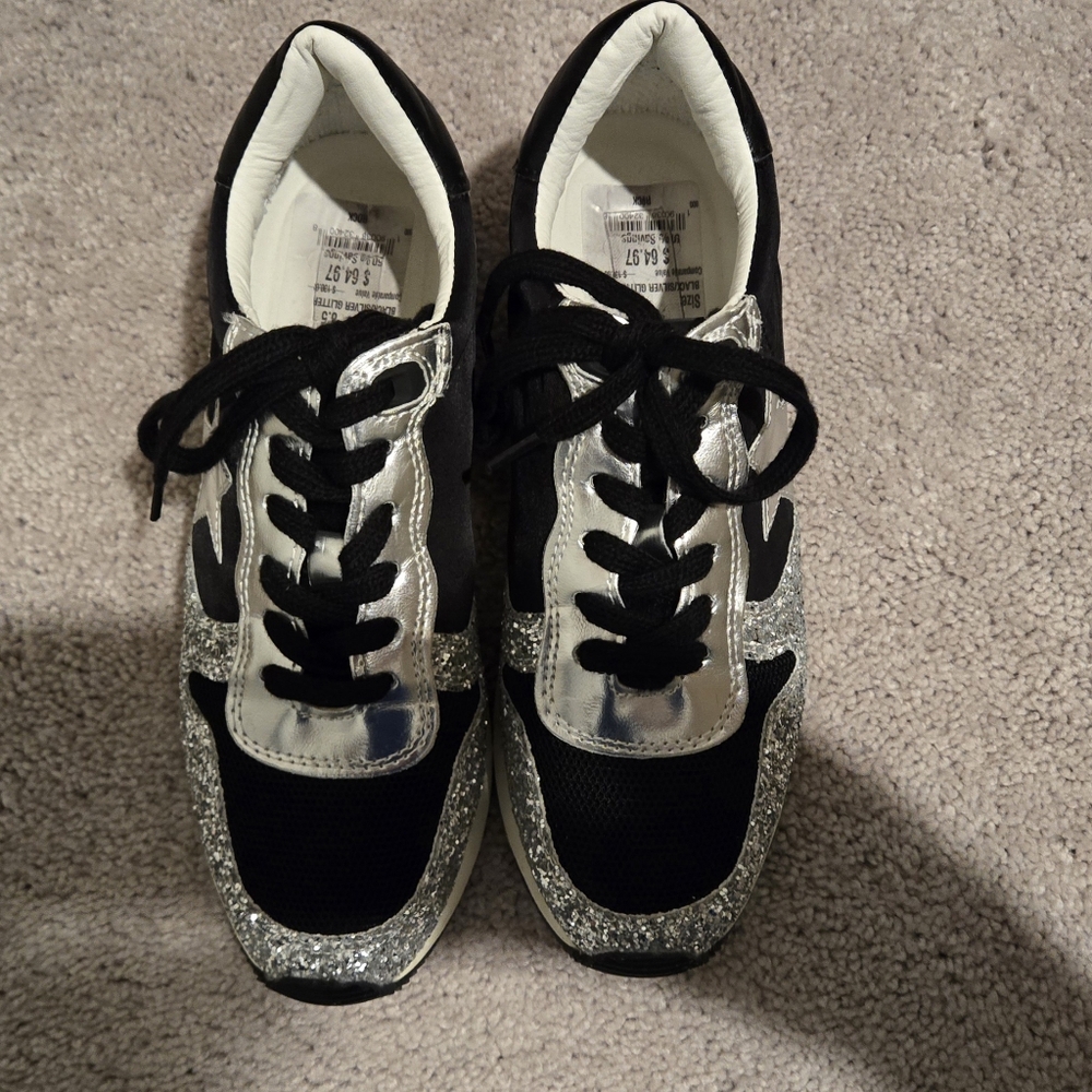 Size 8.5 Black with Silver Glitter Vintage Havana Tennis Shoes